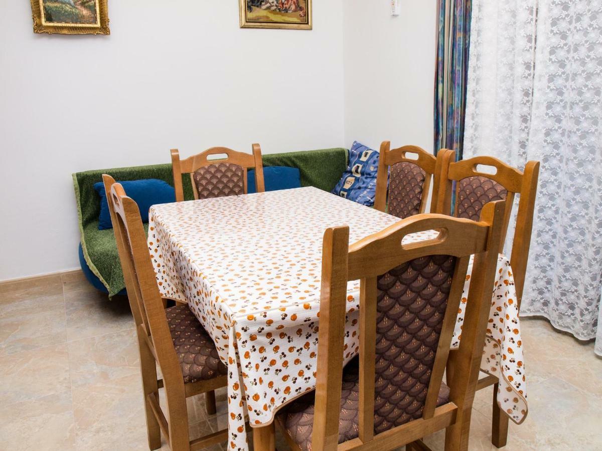 Apartments Vukovic พอสติรา ภายนอก รูปภาพ